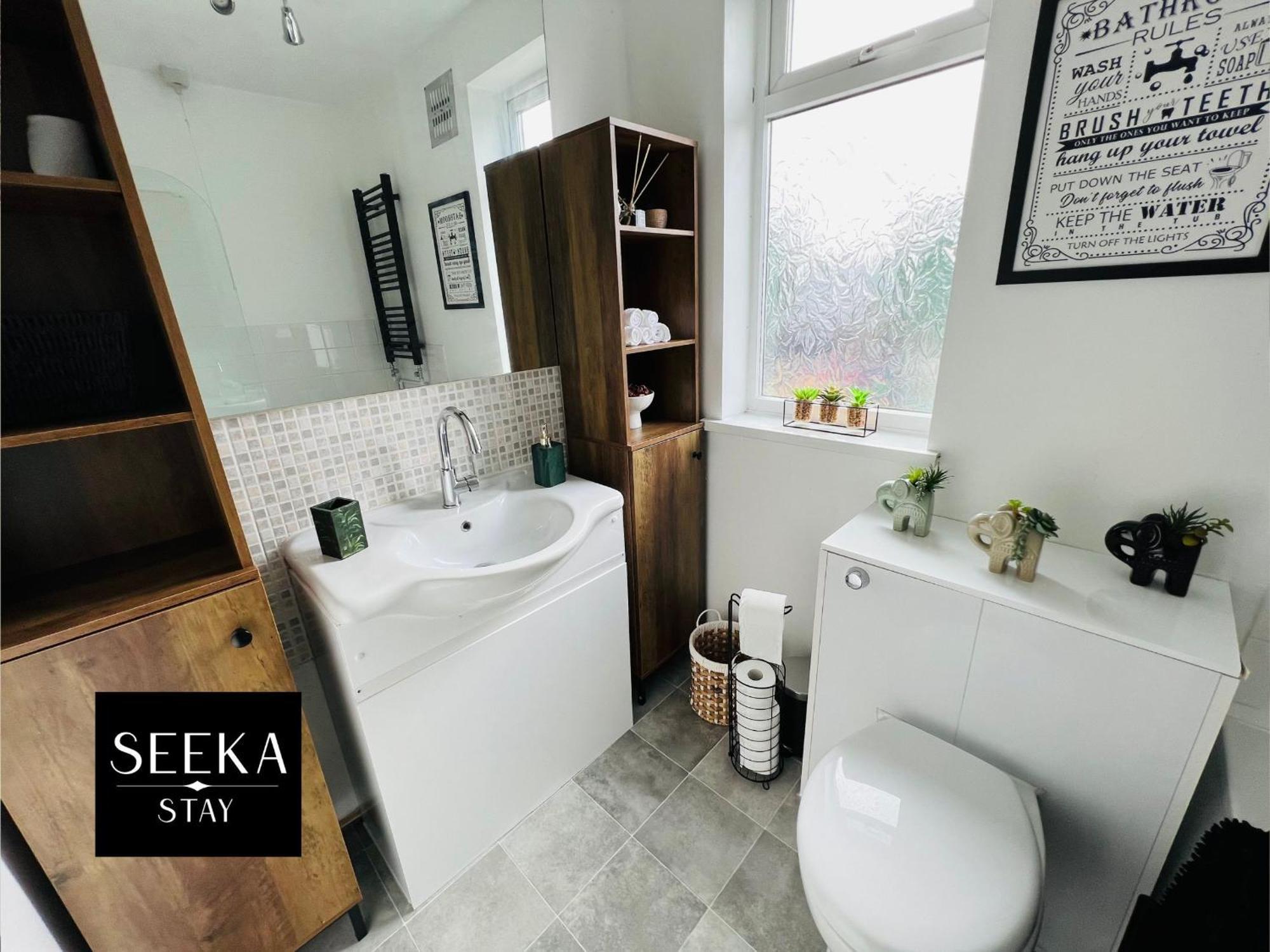 Cosy 2-Bedroom House, Walking Distance Cbs, Ideal For Contractors-Business Stays Coventry Exterior foto